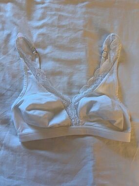 Hanro Lace Trim Cotton Soft Cup Bra